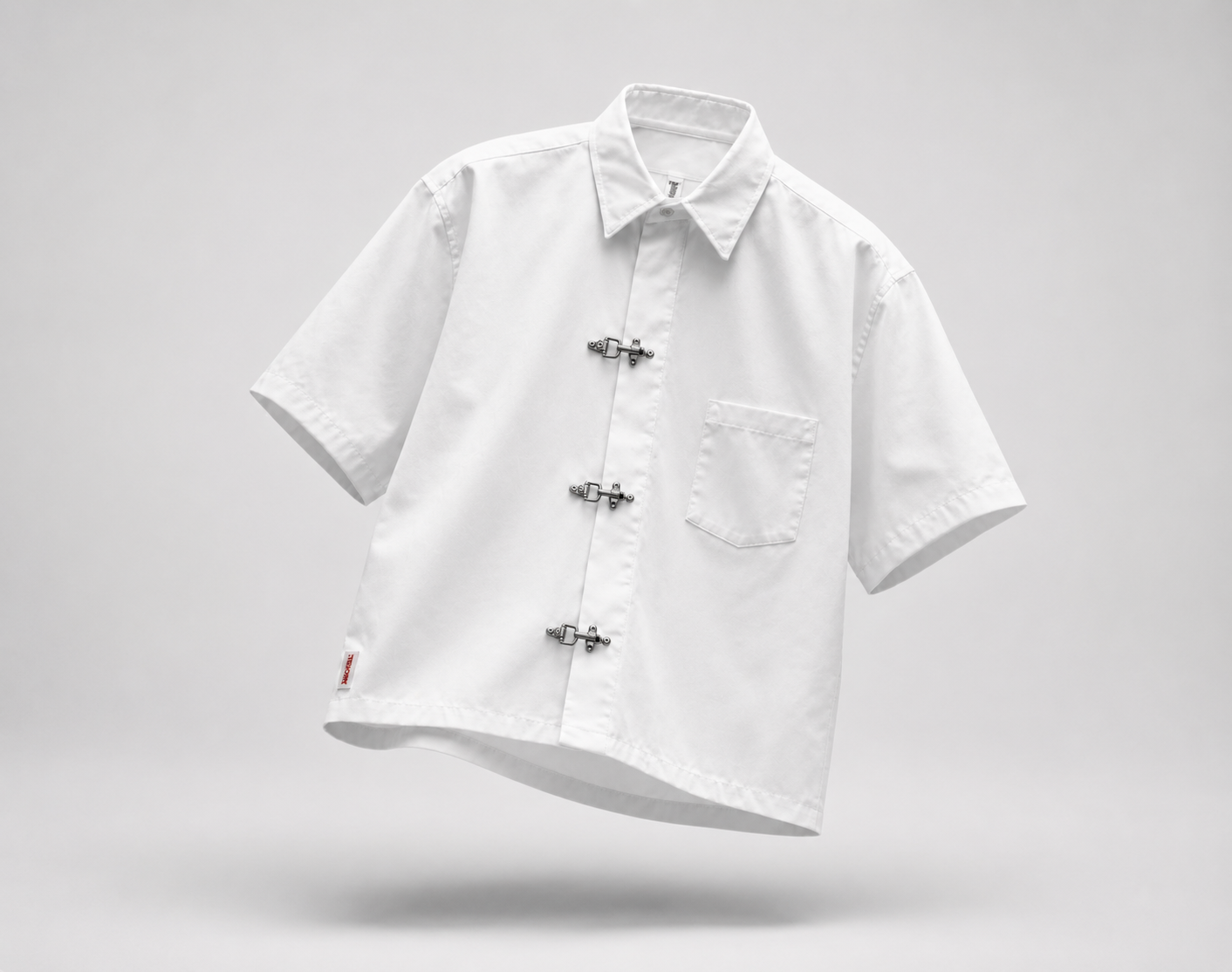 Clasp Essential White Shirt – Premium Oversized Streetwear Fit
