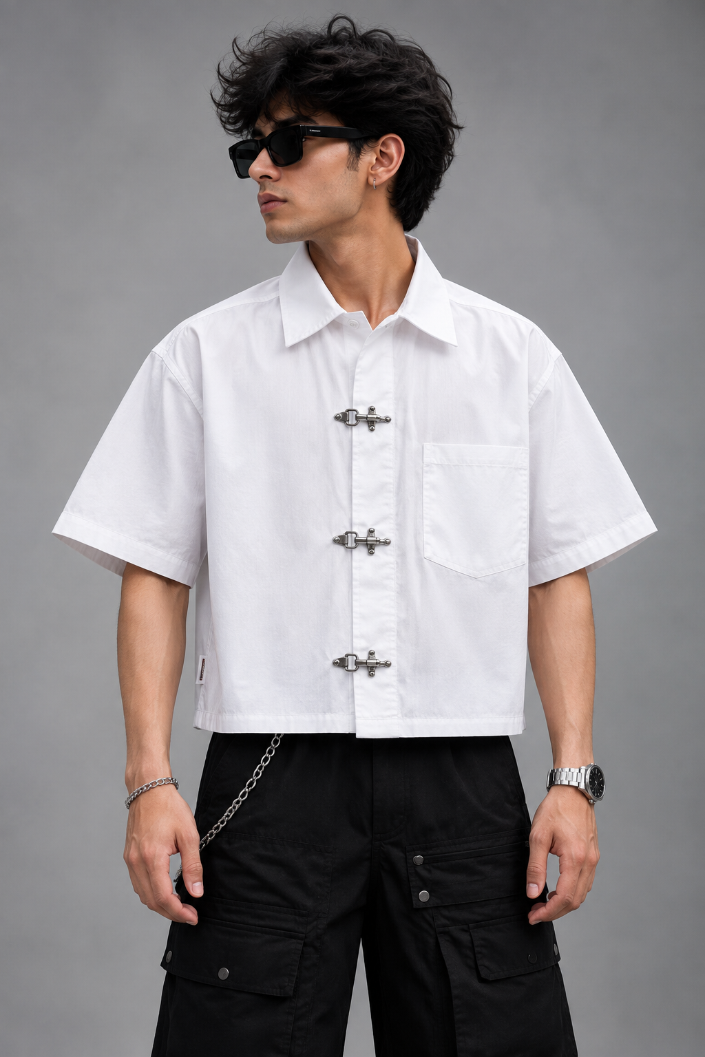 Clasp Essential White Shirt – Premium Oversized Streetwear Fit