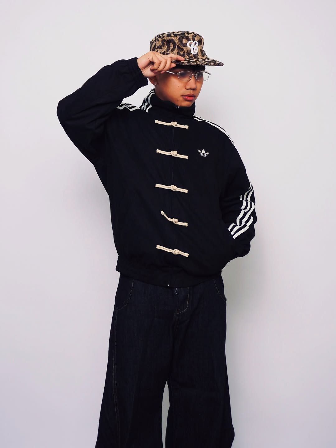 Striped Button Chinese Black Jacket – Modern Harajuku Fusion Style (BLACK)
